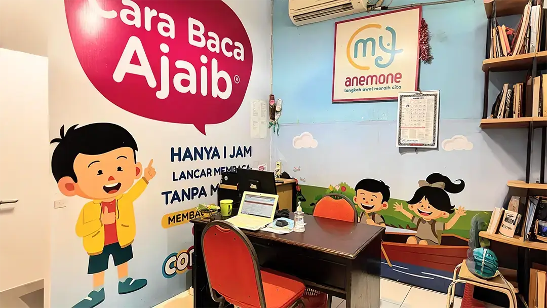 Tampilan Bagian Dalam Outlet Sesetan