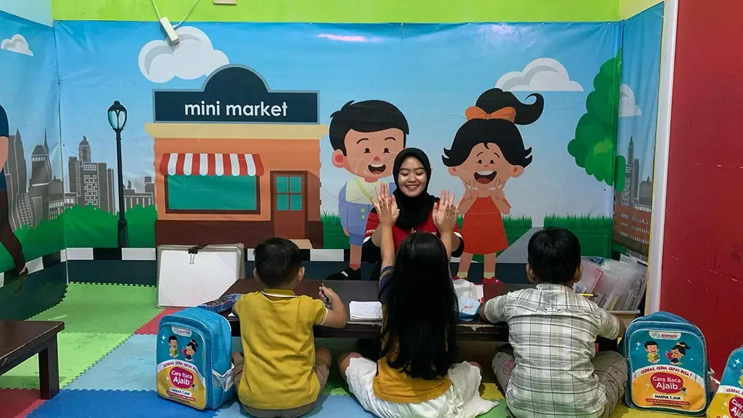 Foto Kelas Ramai Outlet Banyuwangi