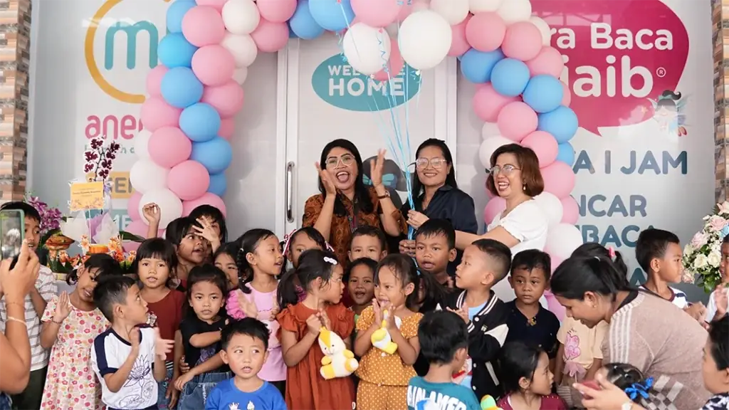 Gambar Grand Opening Outlet Baru